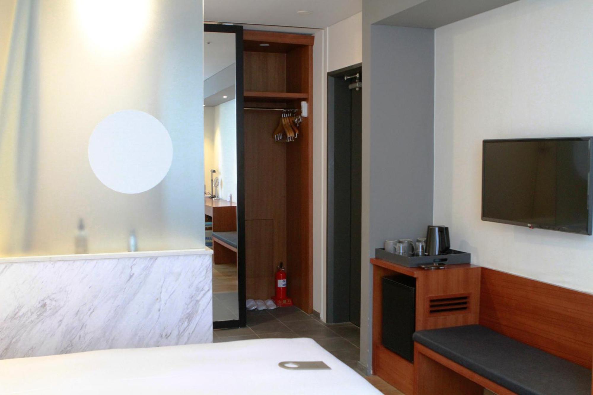 Seoul Hotel Shinshin Myeongdong エクステリア 写真